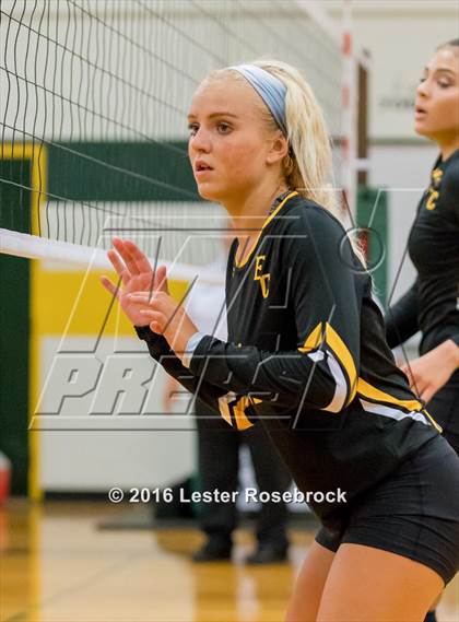 Thumbnail 1 in East Central vs Holmes photogallery.