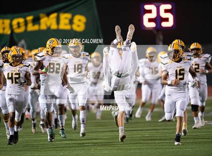 Thumbnail 1 in Stevens [John Paul] vs Holmes photogallery.