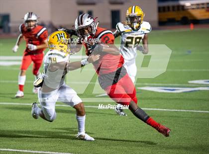 Thumbnail 1 in Stevens [John Paul] vs Holmes photogallery.