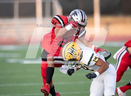 Thumbnail 3 in Stevens [John Paul] vs Holmes photogallery.