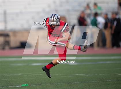 Thumbnail 2 in Stevens [John Paul] vs Holmes photogallery.