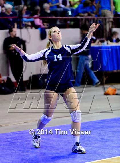 Thumbnail 3 in Montrose vs. Valor Christian (CHSAA 4A Playoff) photogallery.