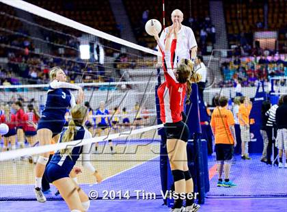 Thumbnail 2 in Montrose vs. Valor Christian (CHSAA 4A Playoff) photogallery.