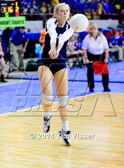 Thumbnail 2 in Montrose vs. Valor Christian (CHSAA 4A Playoff) photogallery.