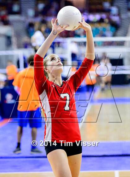 Thumbnail 1 in Montrose vs. Valor Christian (CHSAA 4A Playoff) photogallery.