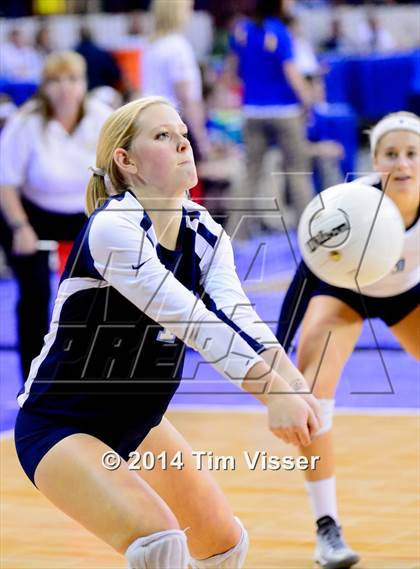 Thumbnail 2 in Montrose vs. Valor Christian (CHSAA 4A Playoff) photogallery.
