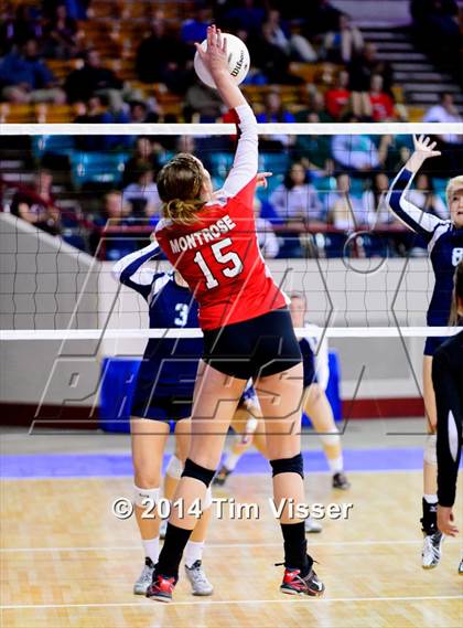 Thumbnail 3 in Montrose vs. Valor Christian (CHSAA 4A Playoff) photogallery.