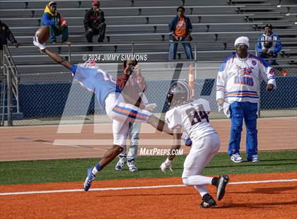 Thumbnail 2 in Springfield @ East St. Louis (IHSA 6A first round) photogallery.