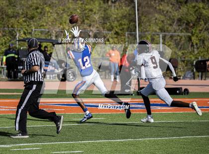 Thumbnail 1 in Springfield @ East St. Louis (IHSA 6A first round) photogallery.