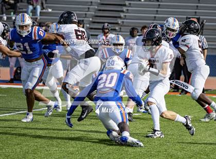 Thumbnail 1 in Springfield @ East St. Louis (IHSA 6A first round) photogallery.