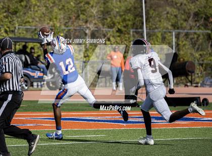 Thumbnail 3 in Springfield @ East St. Louis (IHSA 6A first round) photogallery.
