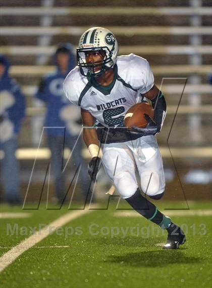 Thumbnail 2 in Gunter vs. Scurry-Rosser (UIL 2A Area Playoff) photogallery.