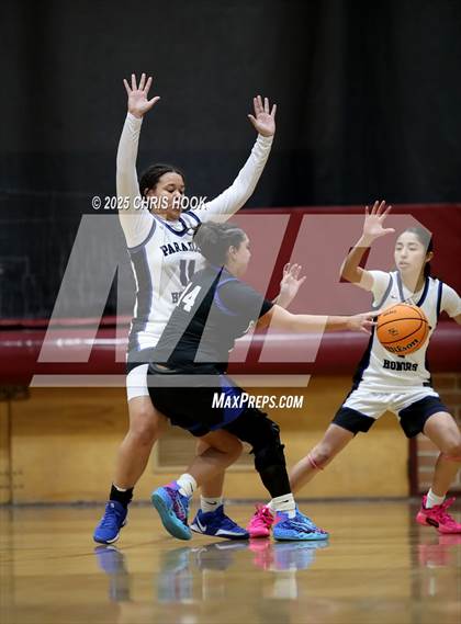 Thumbnail 1 in Catalina Foothills vs Paradise Honors (Salpointe Cactus Clash) photogallery.