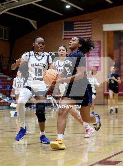 Thumbnail 2 in Catalina Foothills vs Paradise Honors (Salpointe Cactus Clash) photogallery.