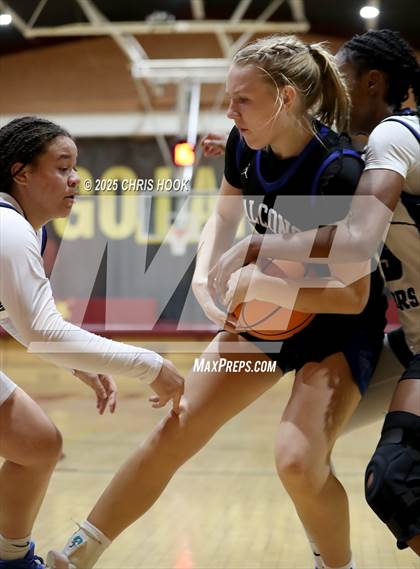 Thumbnail 3 in Catalina Foothills vs Paradise Honors (Salpointe Cactus Clash) photogallery.