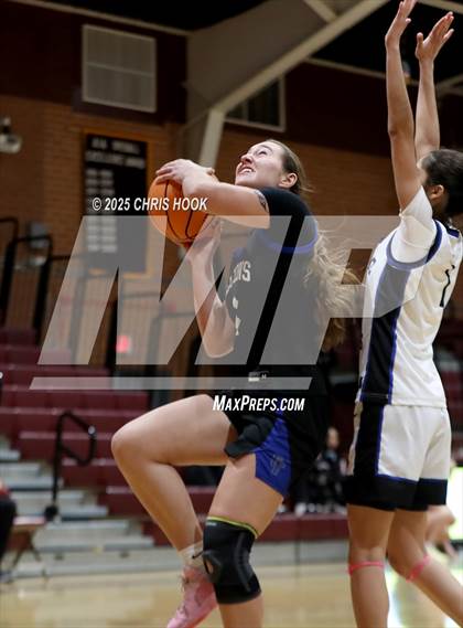Thumbnail 1 in Catalina Foothills vs Paradise Honors (Salpointe Cactus Clash) photogallery.