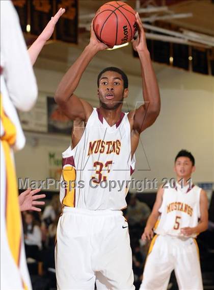 Thumbnail 3 in Rancho Cotate vs. Lincoln (Mel Good Holiday Classic) photogallery.