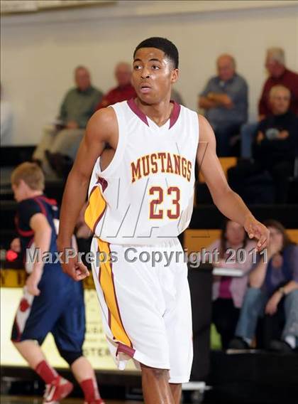Thumbnail 2 in Rancho Cotate vs. Lincoln (Mel Good Holiday Classic) photogallery.