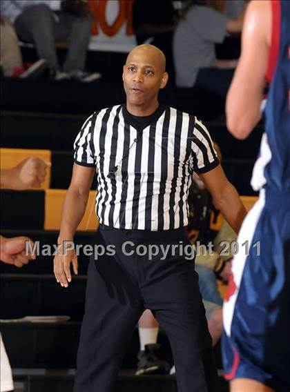 Thumbnail 3 in Rancho Cotate vs. Lincoln (Mel Good Holiday Classic) photogallery.