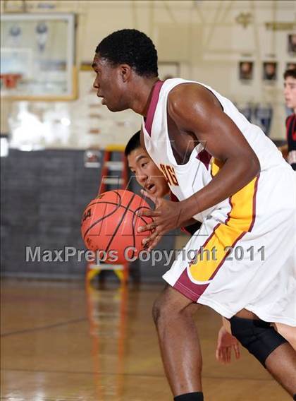 Thumbnail 2 in Rancho Cotate vs. Lincoln (Mel Good Holiday Classic) photogallery.