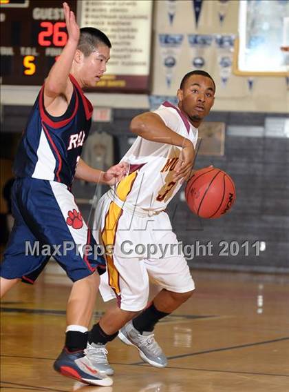 Thumbnail 2 in Rancho Cotate vs. Lincoln (Mel Good Holiday Classic) photogallery.