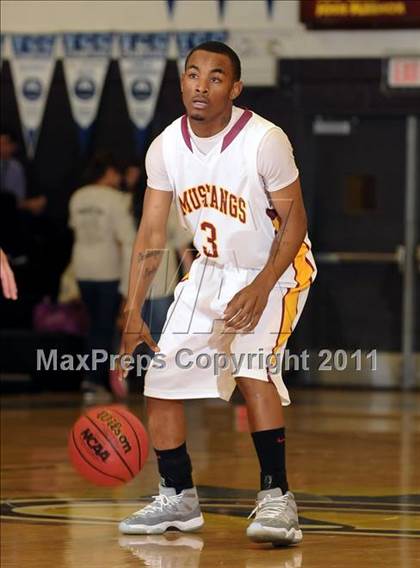 Thumbnail 3 in Rancho Cotate vs. Lincoln (Mel Good Holiday Classic) photogallery.