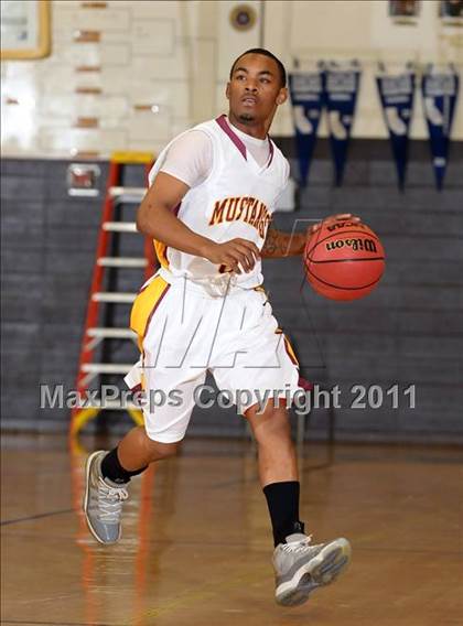 Thumbnail 1 in Rancho Cotate vs. Lincoln (Mel Good Holiday Classic) photogallery.