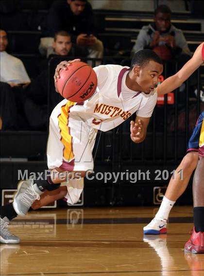 Thumbnail 1 in Rancho Cotate vs. Lincoln (Mel Good Holiday Classic) photogallery.
