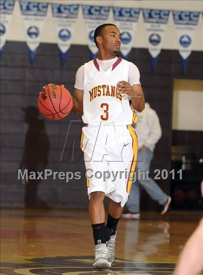Thumbnail 1 in Rancho Cotate vs. Lincoln (Mel Good Holiday Classic) photogallery.