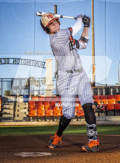 Thumbnail 3 in Huntington Beach High School 2023 Seniors photogallery.