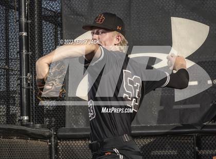Thumbnail 2 in Huntington Beach High School 2023 Seniors photogallery.