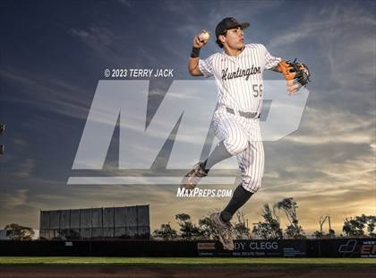Thumbnail 2 in Huntington Beach High School 2023 Seniors photogallery.