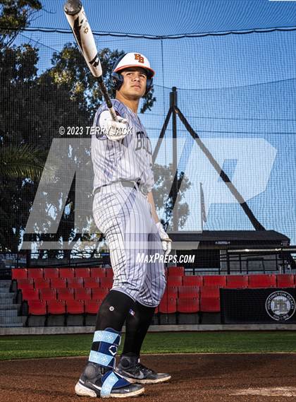 Thumbnail 1 in Huntington Beach High School 2023 Seniors photogallery.