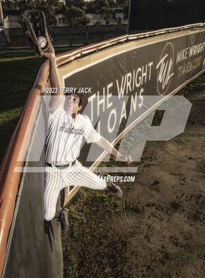 Thumbnail 1 in Huntington Beach High School 2023 Seniors photogallery.
