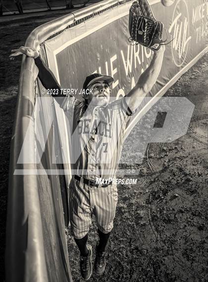 Thumbnail 1 in Huntington Beach High School 2023 Seniors photogallery.