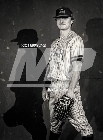 Thumbnail 2 in Huntington Beach High School 2023 Seniors photogallery.