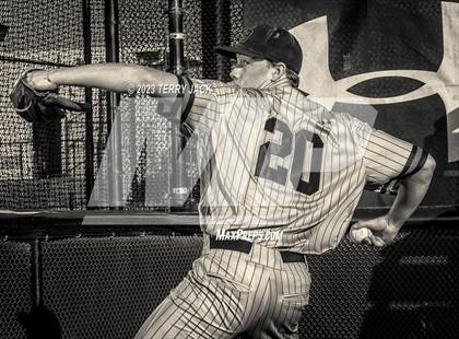 Thumbnail 3 in Huntington Beach High School 2023 Seniors photogallery.