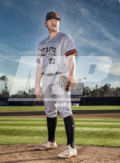 Thumbnail 2 in Huntington Beach High School 2023 Seniors photogallery.