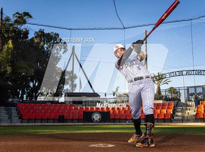 Thumbnail 1 in Huntington Beach High School 2023 Seniors photogallery.