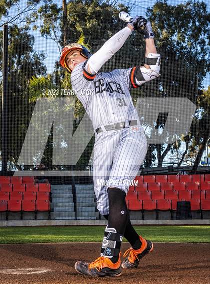 Thumbnail 3 in Huntington Beach High School 2023 Seniors photogallery.