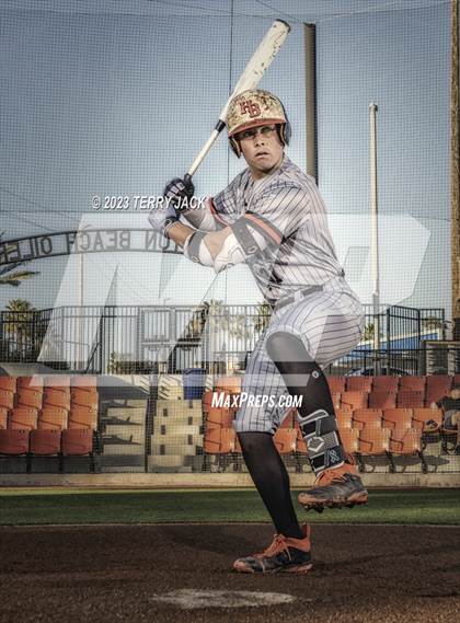 Thumbnail 3 in Huntington Beach High School 2023 Seniors photogallery.