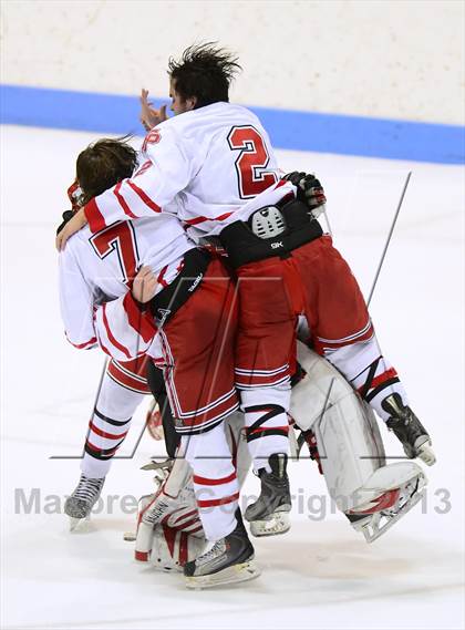Thumbnail 2 in Notre Dame vs. Fairfield Prep (CIAC Division I Final) photogallery.