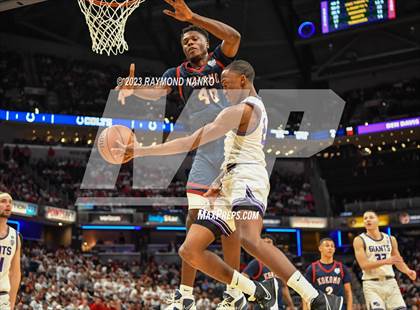 Thumbnail 2 in Ben Davis v Kokomo (IHSAA 4A Final) photogallery.