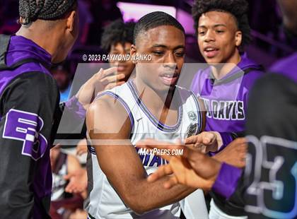 Thumbnail 1 in Ben Davis v Kokomo (IHSAA 4A Final) photogallery.