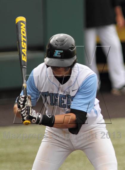 Thumbnail 1 in Carroll vs. Eisenhower (KSHSAA 5A Playoff) photogallery.