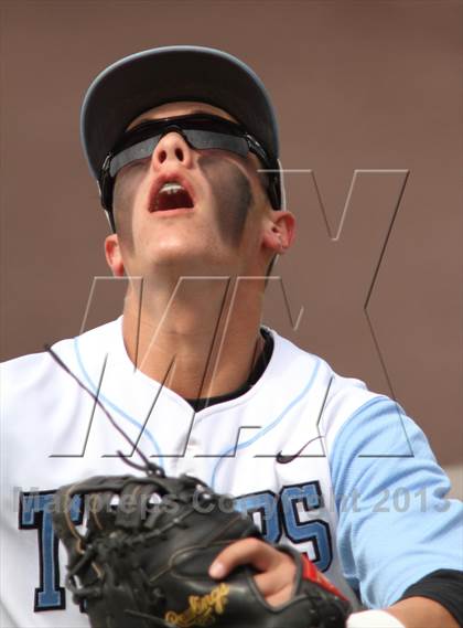 Thumbnail 3 in Carroll vs. Eisenhower (KSHSAA 5A Playoff) photogallery.