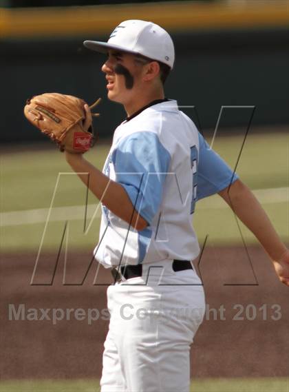 Thumbnail 3 in Carroll vs. Eisenhower (KSHSAA 5A Playoff) photogallery.