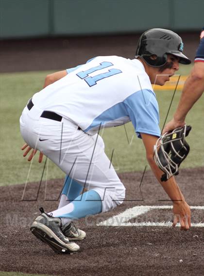 Thumbnail 1 in Carroll vs. Eisenhower (KSHSAA 5A Playoff) photogallery.