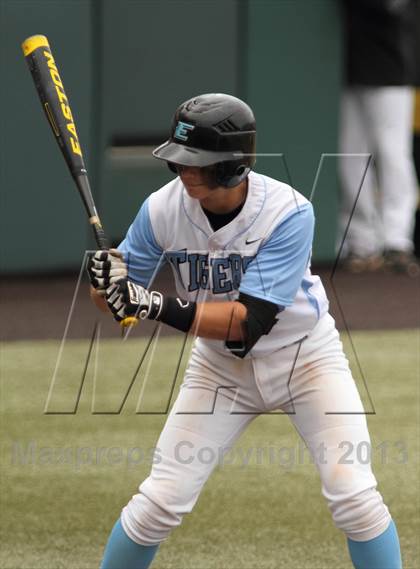 Thumbnail 3 in Carroll vs. Eisenhower (KSHSAA 5A Playoff) photogallery.