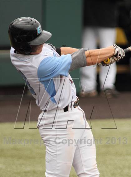 Thumbnail 1 in Carroll vs. Eisenhower (KSHSAA 5A Playoff) photogallery.